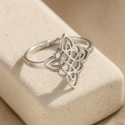 “Eternal Protection” Witch’s Knot Ring