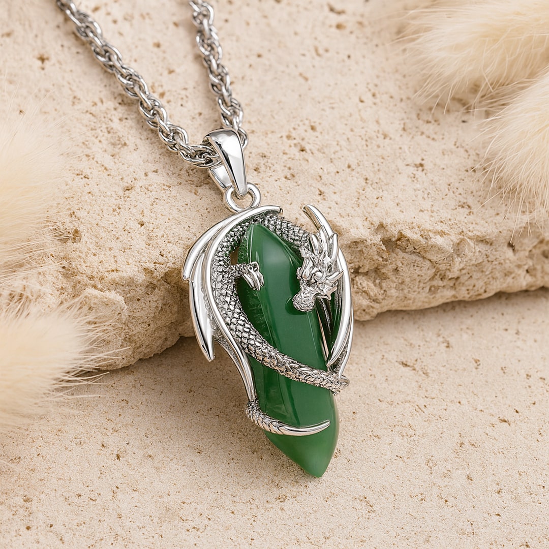 Pendentif "Dragon" en Pierre Naturelle - Aventurine Verte - L'Arbre des Chakras