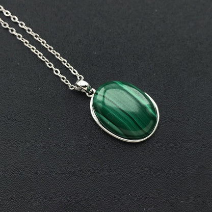 “Healing” Pendant in Malachite